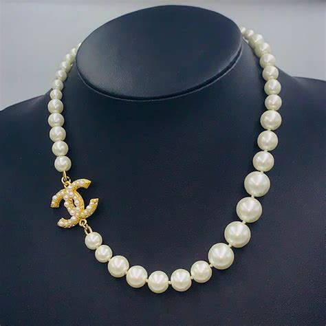 chanel pearl heart necklace|chanel pearl necklace vintage.